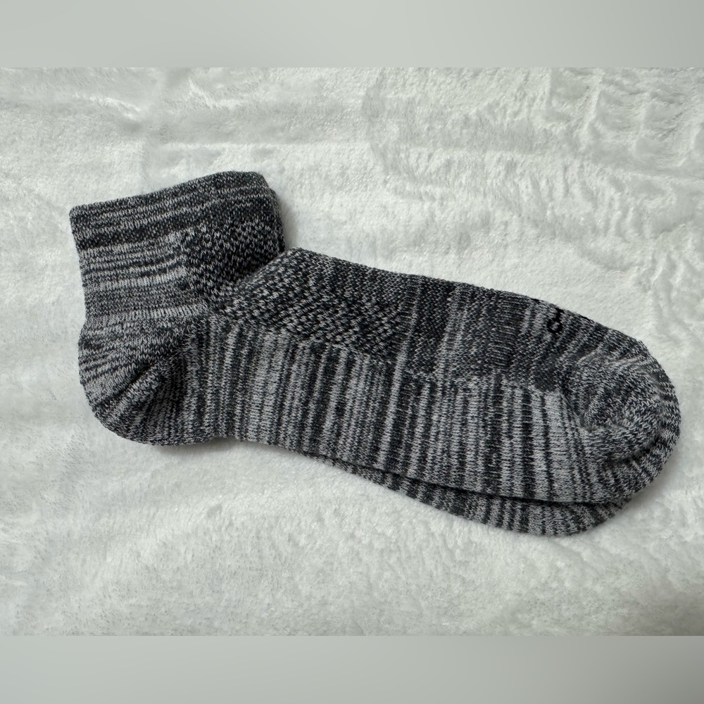 Lot of 5 Tommie Copper Women’s 3 Gray and 2 Black Compression Ankle Socks Size M - Picture 3 of 7